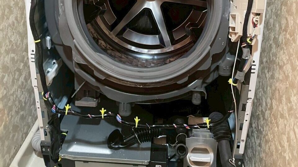 ドラム式洗濯機分解