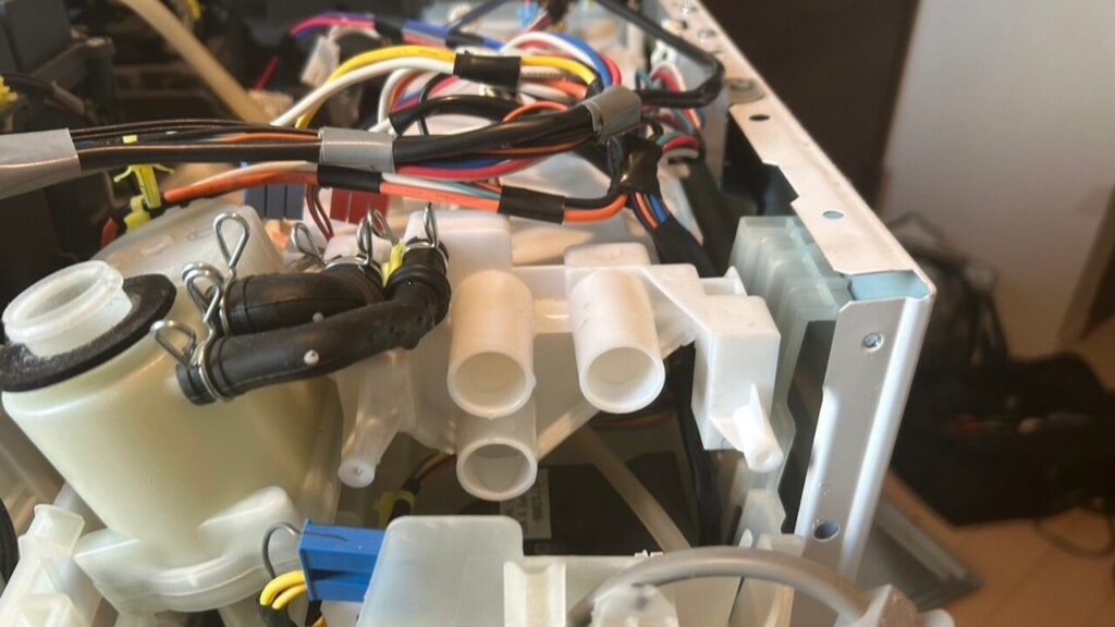 洗濯機の排水ユニット
