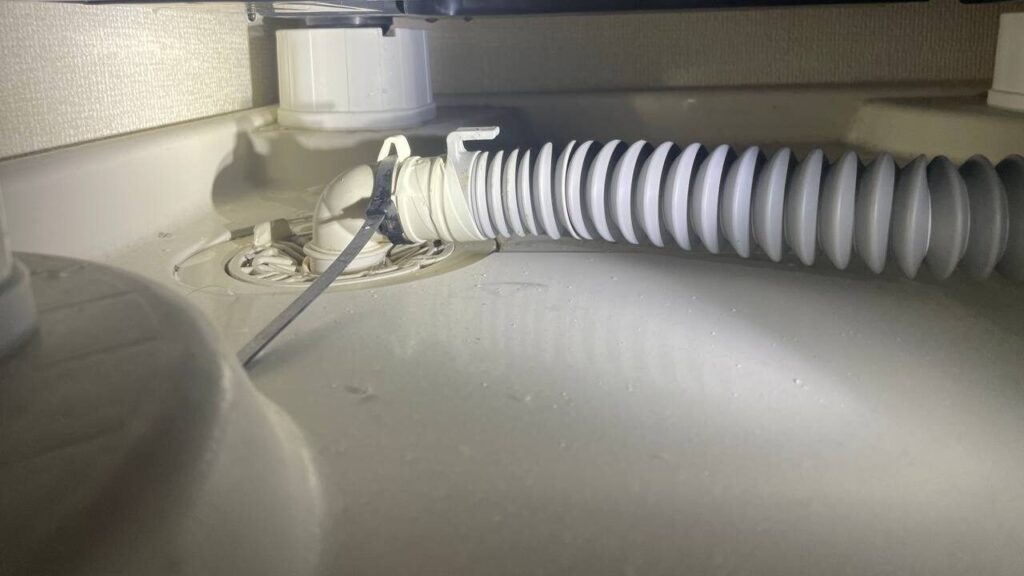 洗濯機排水ホースの勾配とり