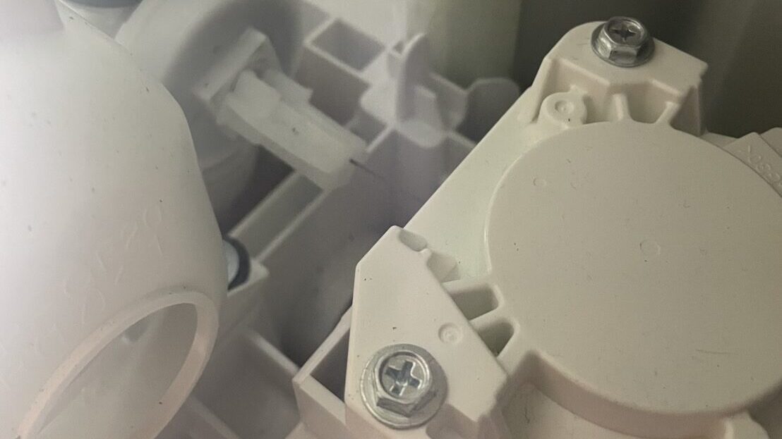 シャープ洗濯機　排水弁